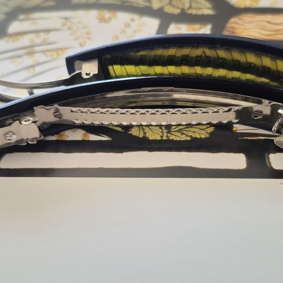 Navy and Yellow Wearable Device - Picture 8 of 14